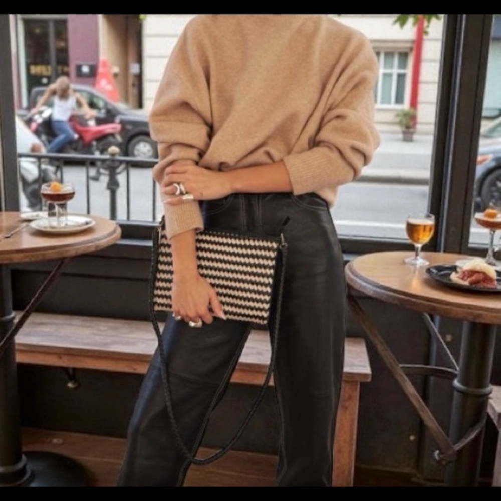 BEMBIEN black and white weave 
DIA Crossbody